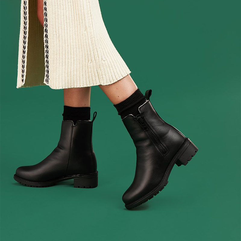 Black leather Maguire winter boots 