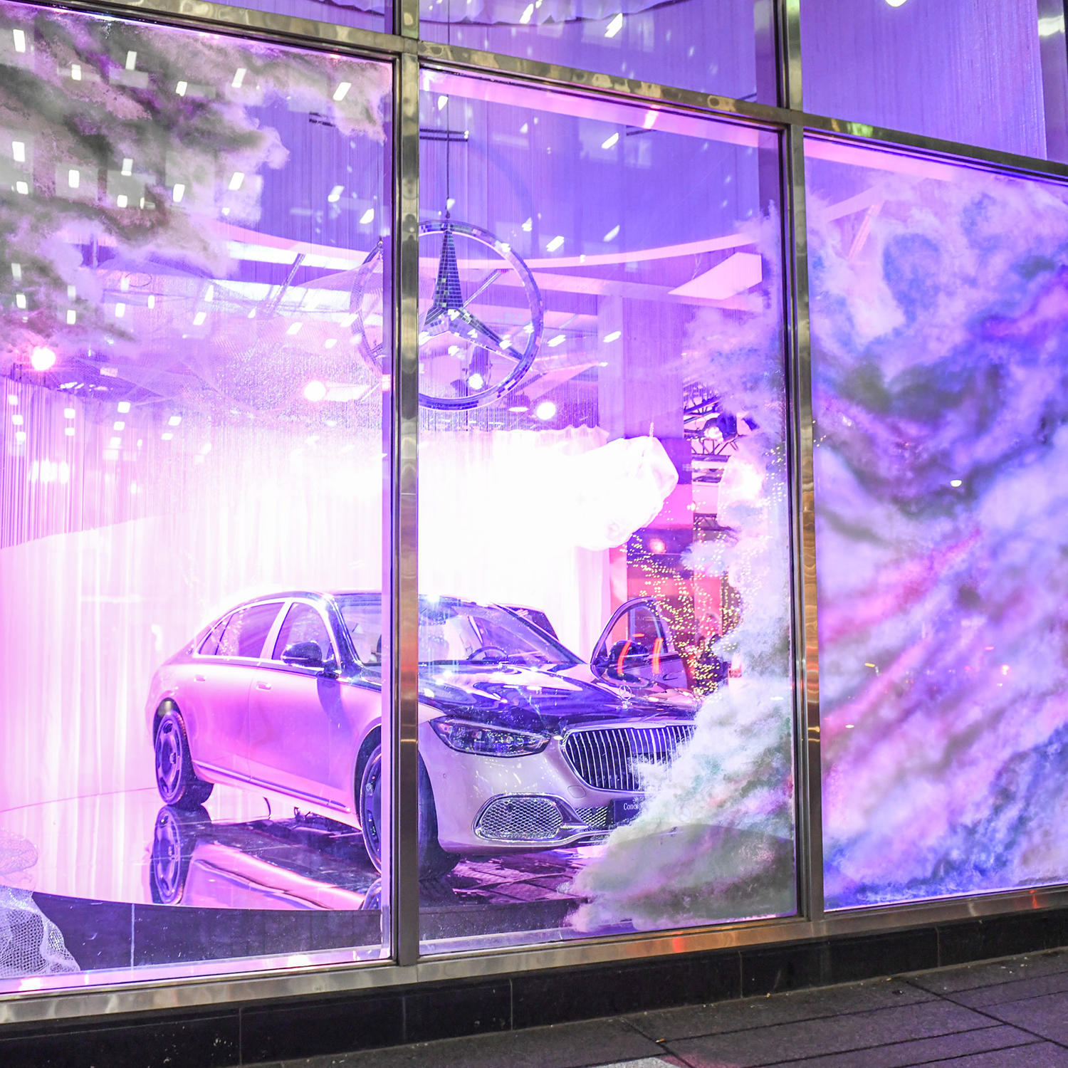 A photo of a Mercedes-Benz in a Yorkville window